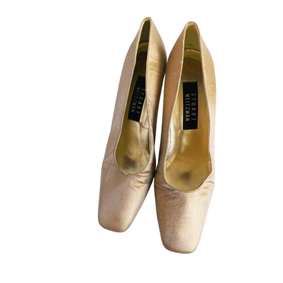 STUART WEITZMAN Anna Gold Matte Shimmer Pumps Wedding Champagne 8 Event Vintage - Picture 3 of 12